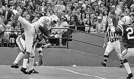 Paul Warfield Catches TD Pass vs Colts